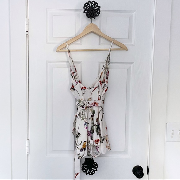 LULU’S Sprout and About White Floral Print Wrap Romper Sz Small - Picture 9 of 11